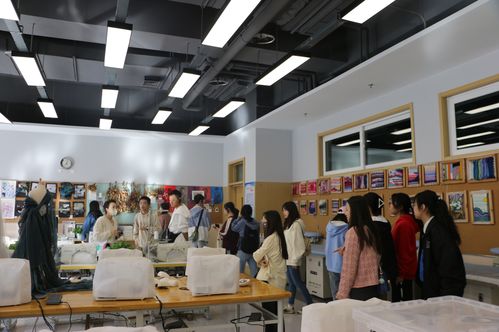 食品學(xué)院師生走進(jìn)北京十一學(xué)校亦莊實驗中學(xué) 感受現(xiàn)代教育魅力